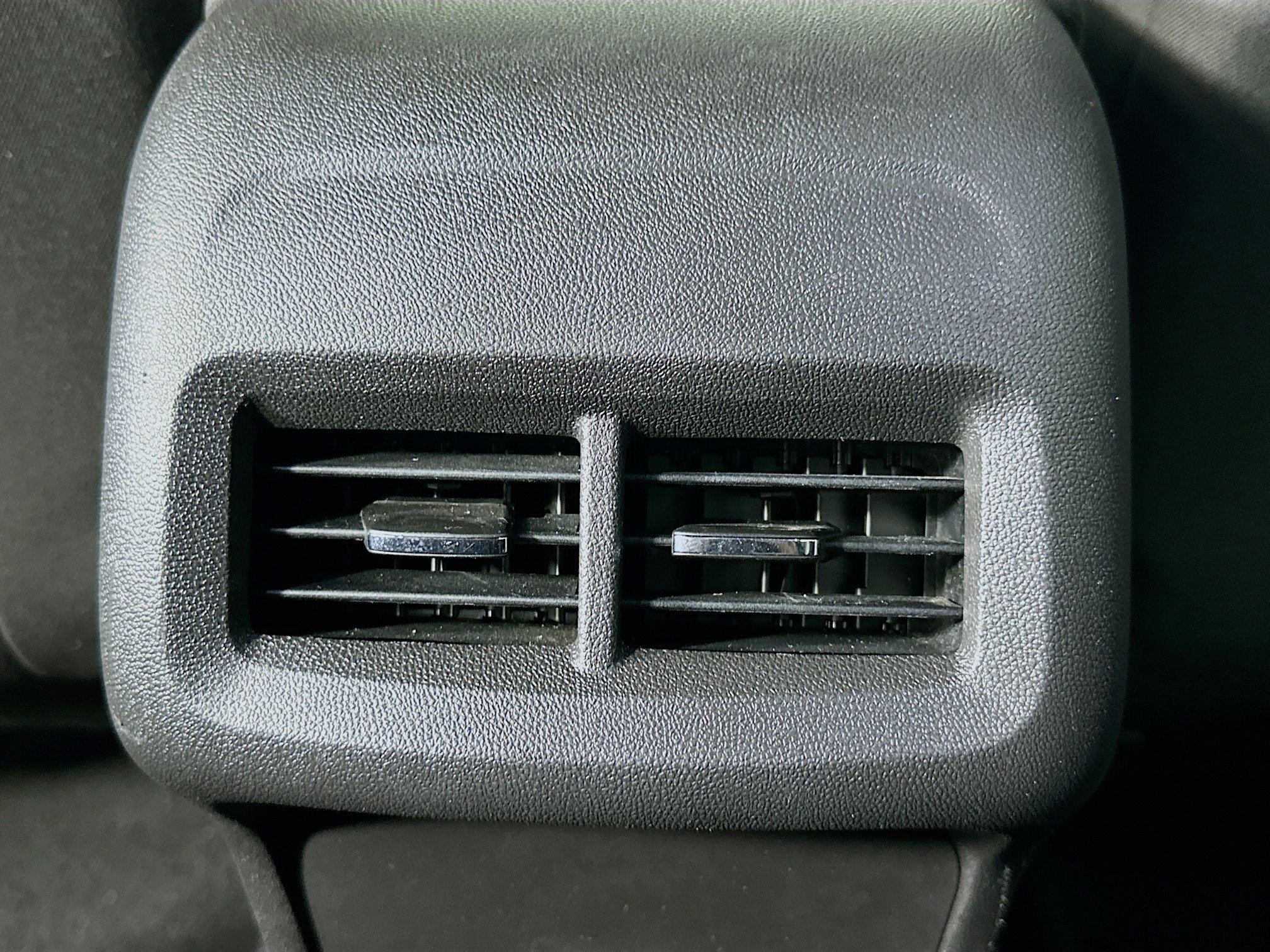 Used 2019 Chevrolet Equinox LS w/ LS Convenience Package image 26