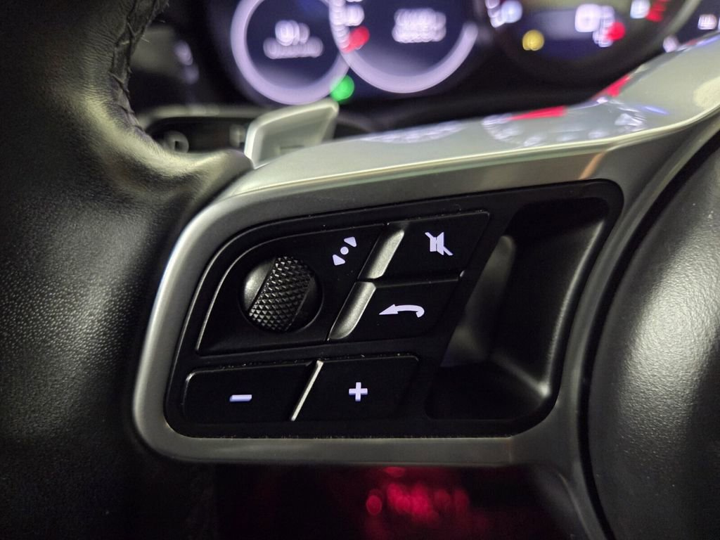Used 2019 Porsche Cayenne AWD/4WD image 20