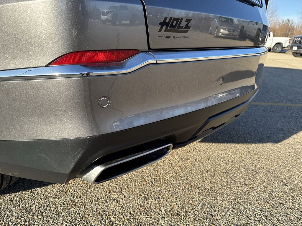 Used 2022 Acura MDX SH-AWD w/ Technology Package image 3