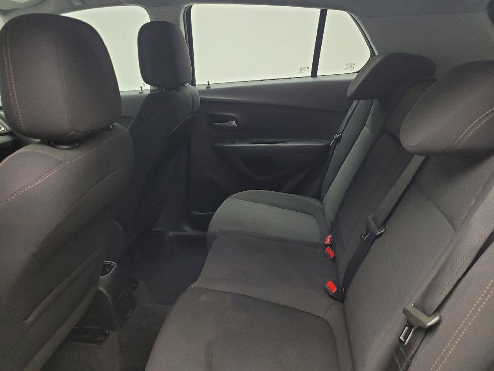 Used 2020 Chevrolet Trax LS FWD image 18