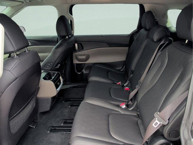 New 2026 Kia Carnival EX image 31