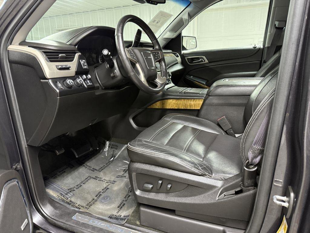 Used 2017 GMC Yukon Denali w/ Open Road Package AWD/4WD image 8