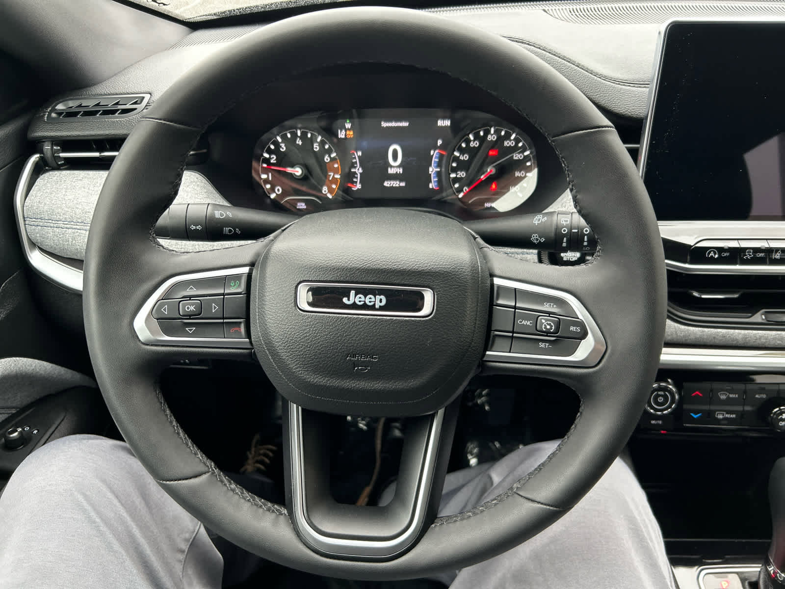 Used 2023 Jeep Compass Latitude w/ Convenience Group image 15