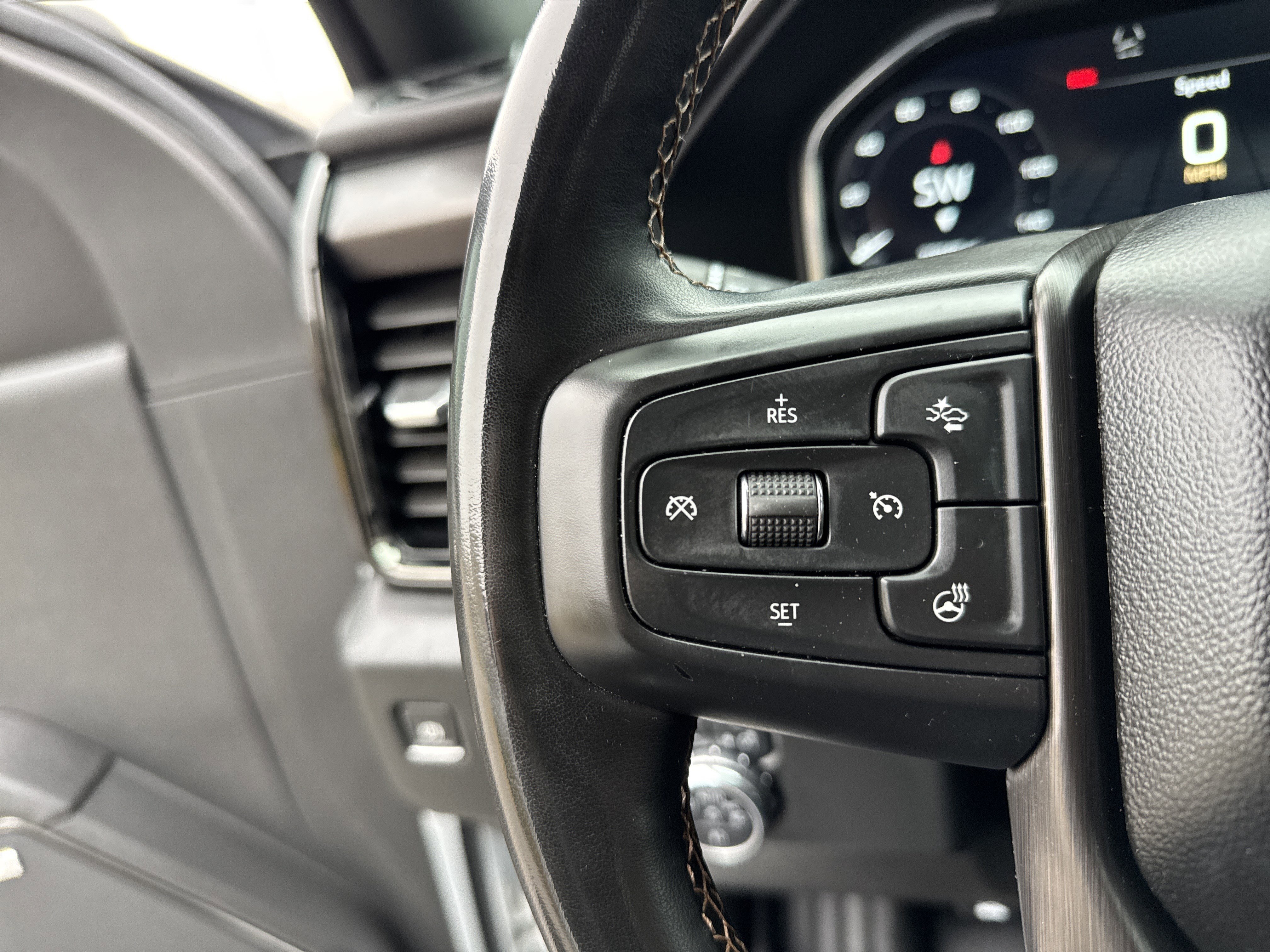 Used 2024 GMC Sierra 2500 AT4 w/ AT4 Premium Plus Package image 19