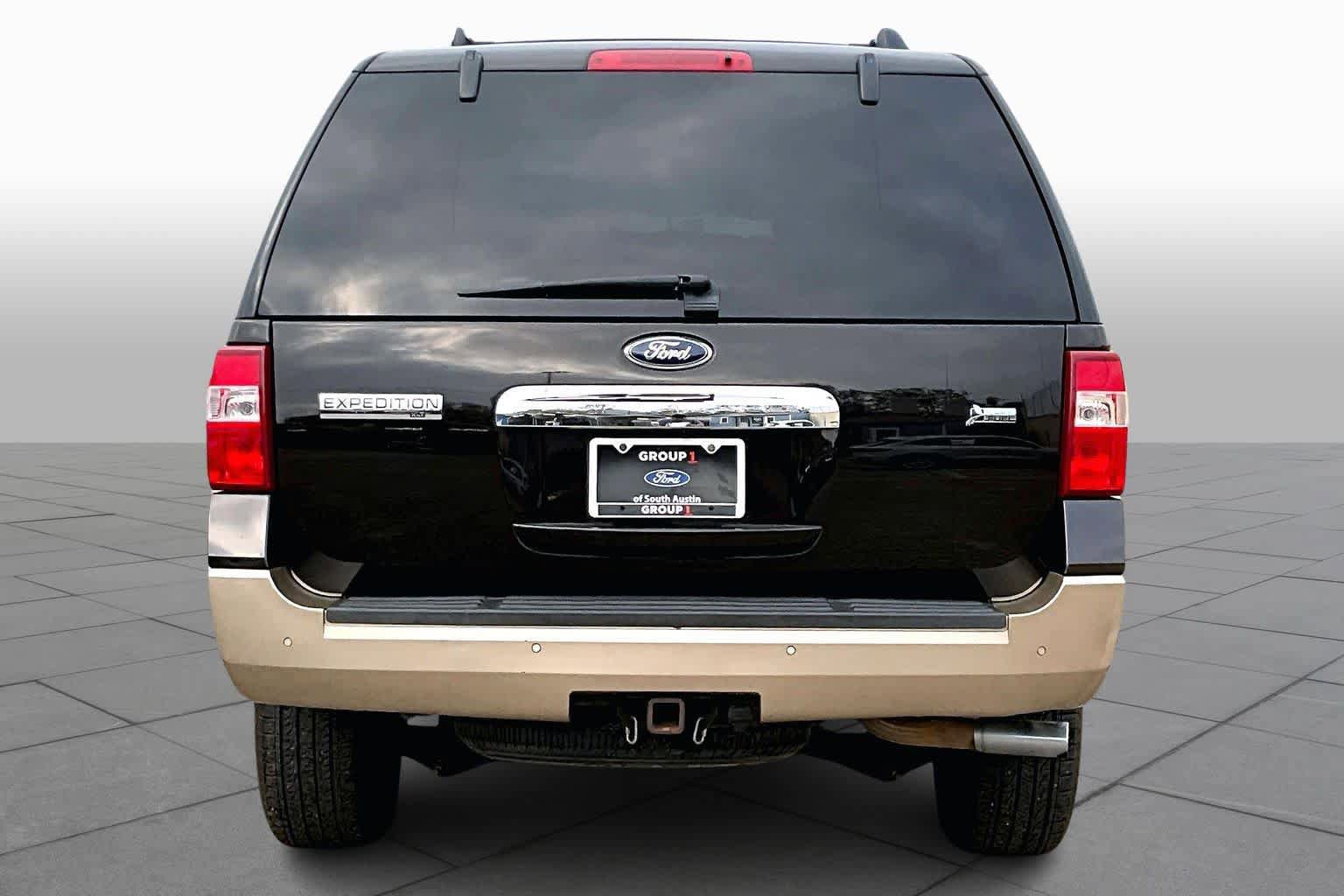 Used 2014 Ford Expedition XLT w/ Equipment Group 202A RWD image 5