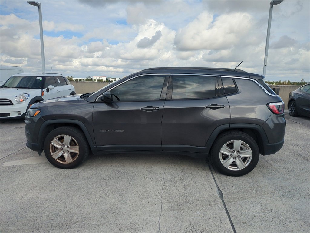 Used 2022 Jeep Compass Latitude w/ Sun and Sound Group image 8