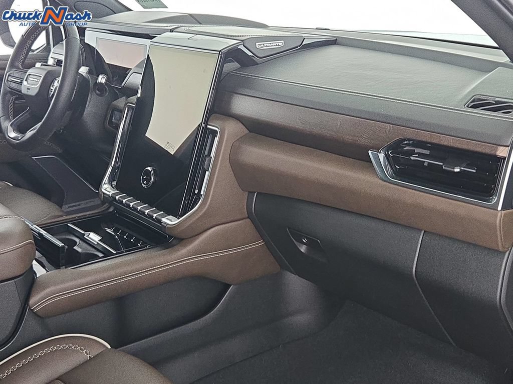 Used 2025 GMC Yukon XL Denali Ultimate AWD/4WD image 34