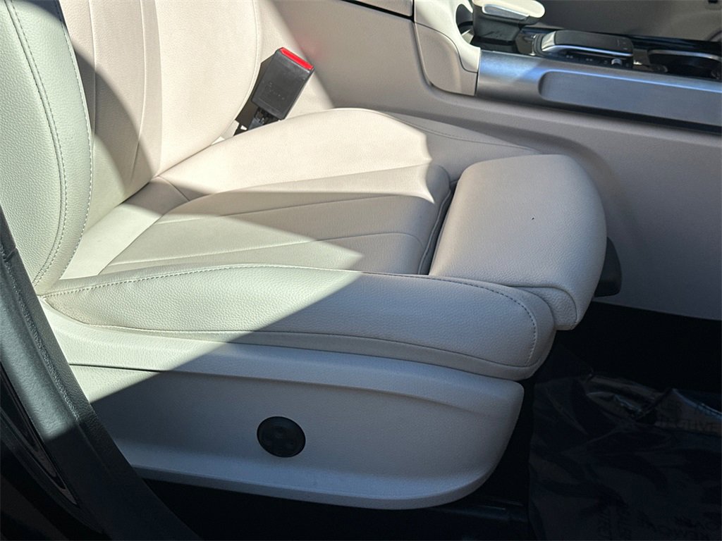 Used 2023 Mercedes-Benz GLB 250 4MATIC image 12