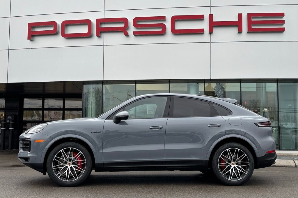 New 2026 Porsche Cayenne S image 2