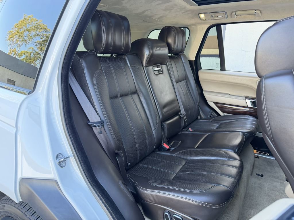 Used 2015 Land Rover Range Rover Autobiography image 27