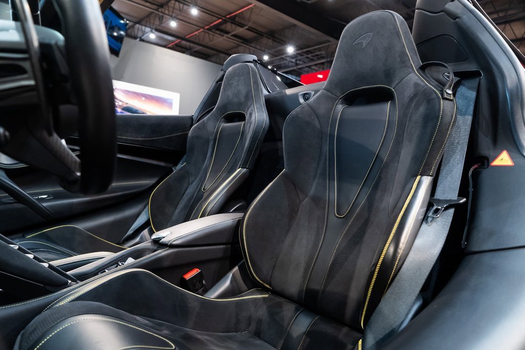 Used 2022 McLaren 720S Spider image 4