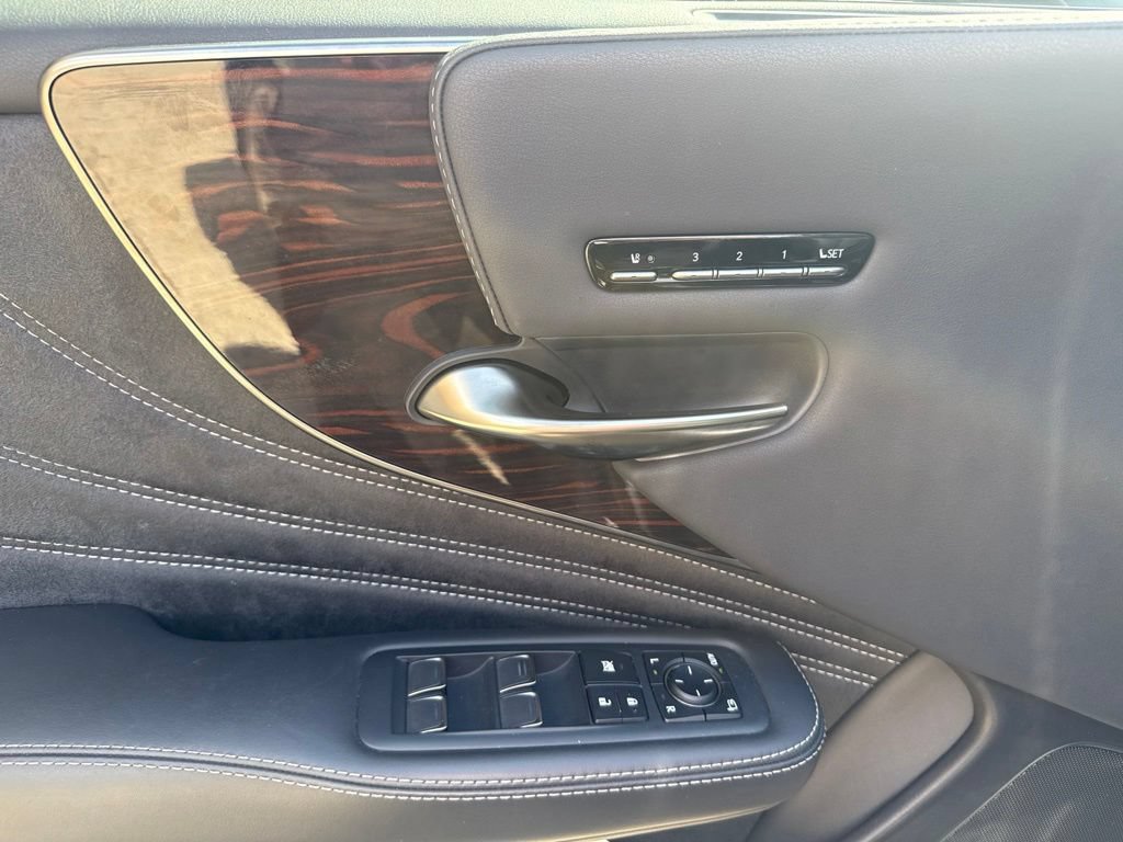 Used 2023 Lexus LS 500 w/ Interior Upgrade Package RWD image 14