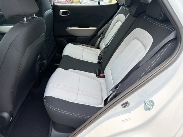 New 2026 Hyundai Venue SEL FWD image 33