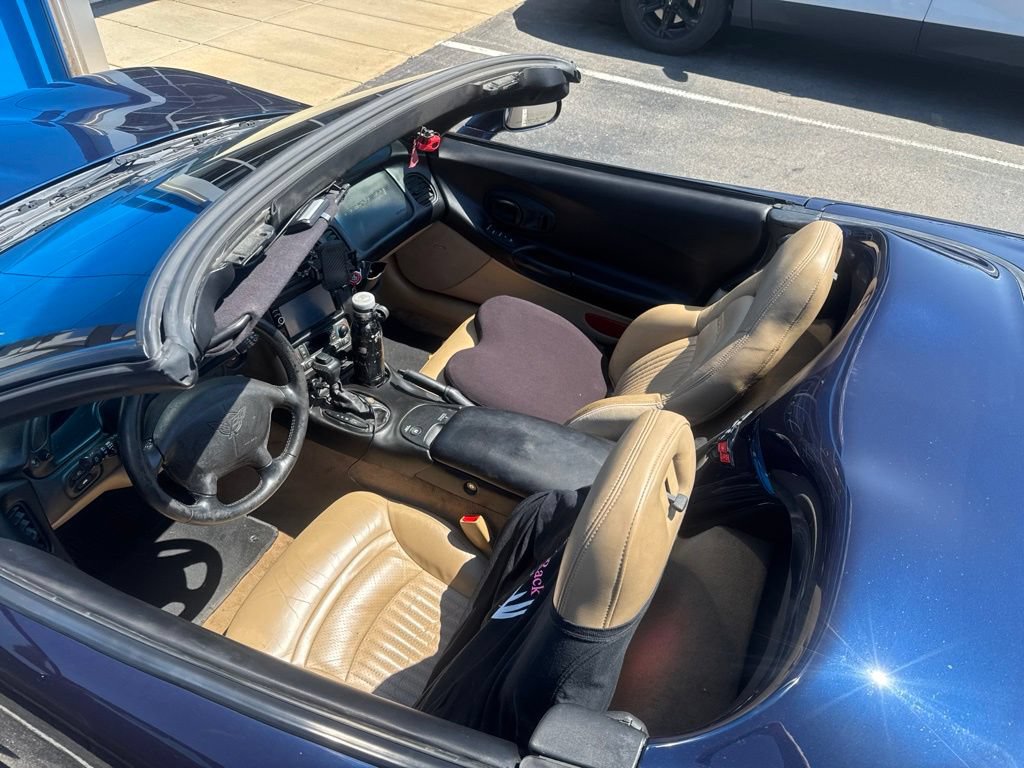 Used 2001 Chevrolet Corvette Convertible w/ Preferred Equipment Group1 RWD image 4