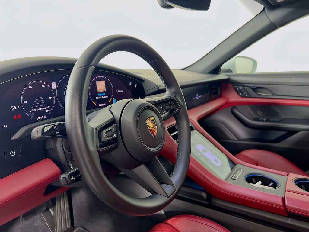 Certified 2022 Porsche Taycan image 4