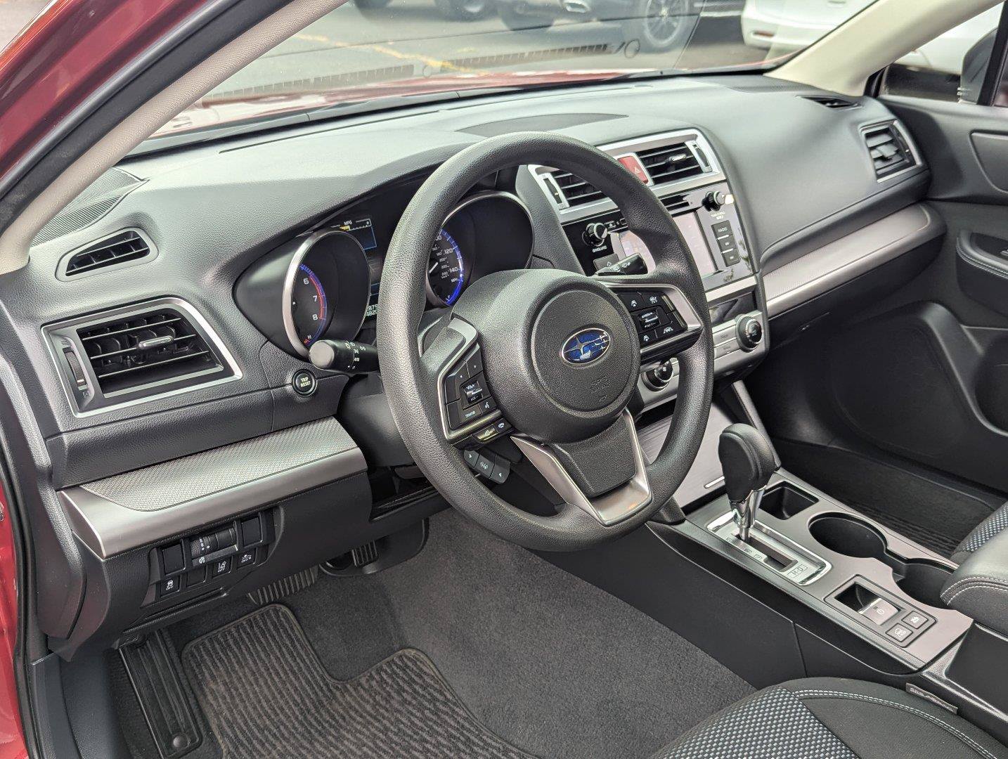 Used 2019 Subaru Outback 2.5i AWD/4WD image 12