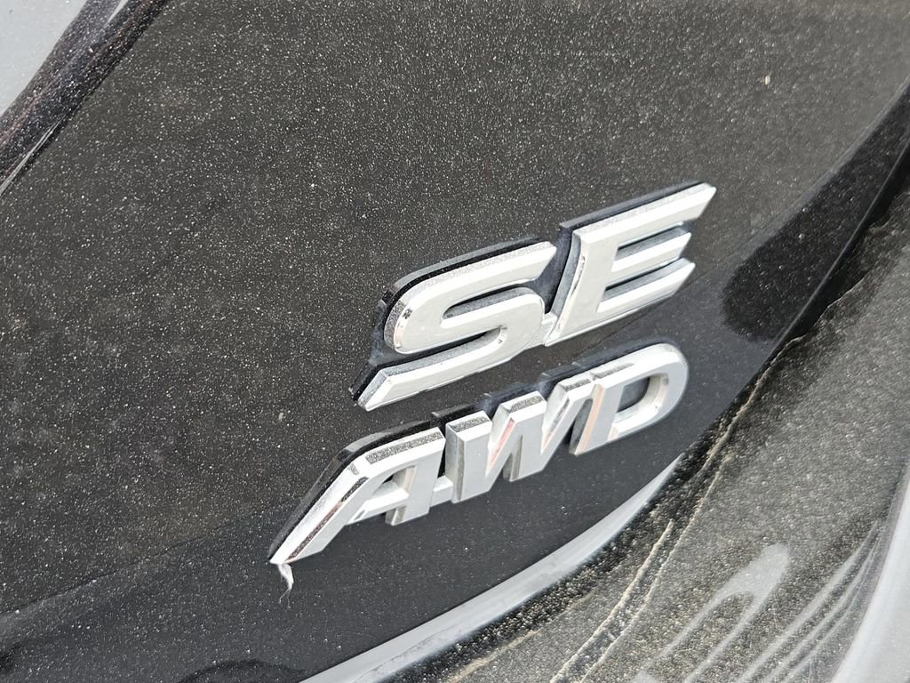 Used 2021 Toyota Camry SE w/ Cold Weather Package image 8