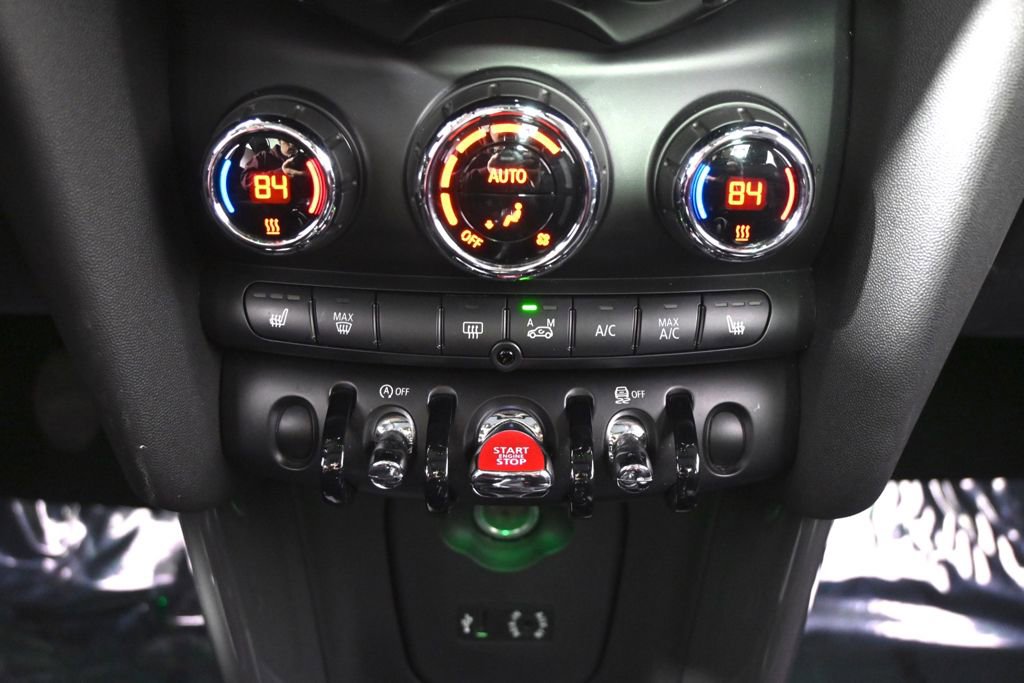 Used 2016 MINI Cooper 4-Door Hardtop image 28