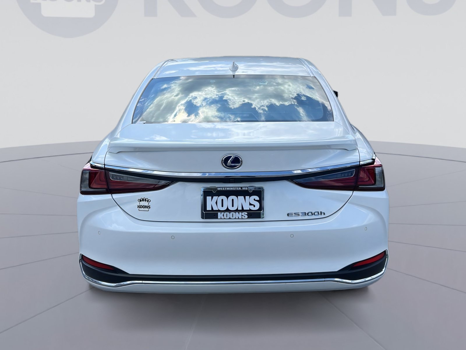 Used 2022 Lexus ES 300h w/ Accessory Package FWD image 5