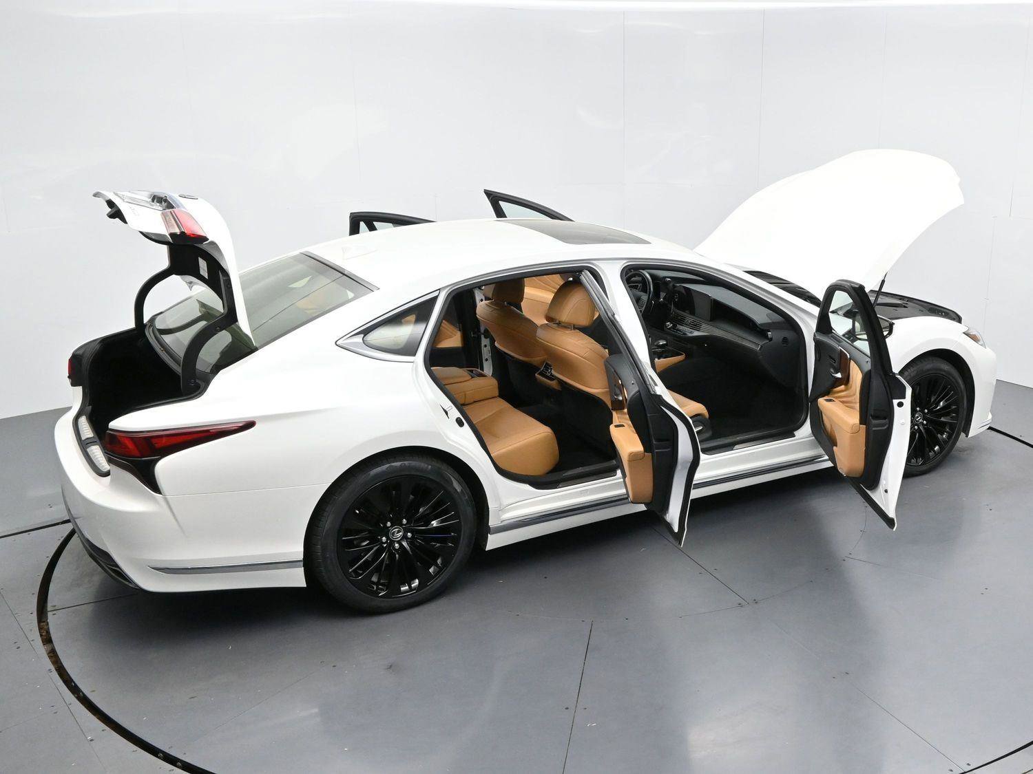 Used 2022 Lexus LS 500 w/ Accessory Package (Z1) image 33