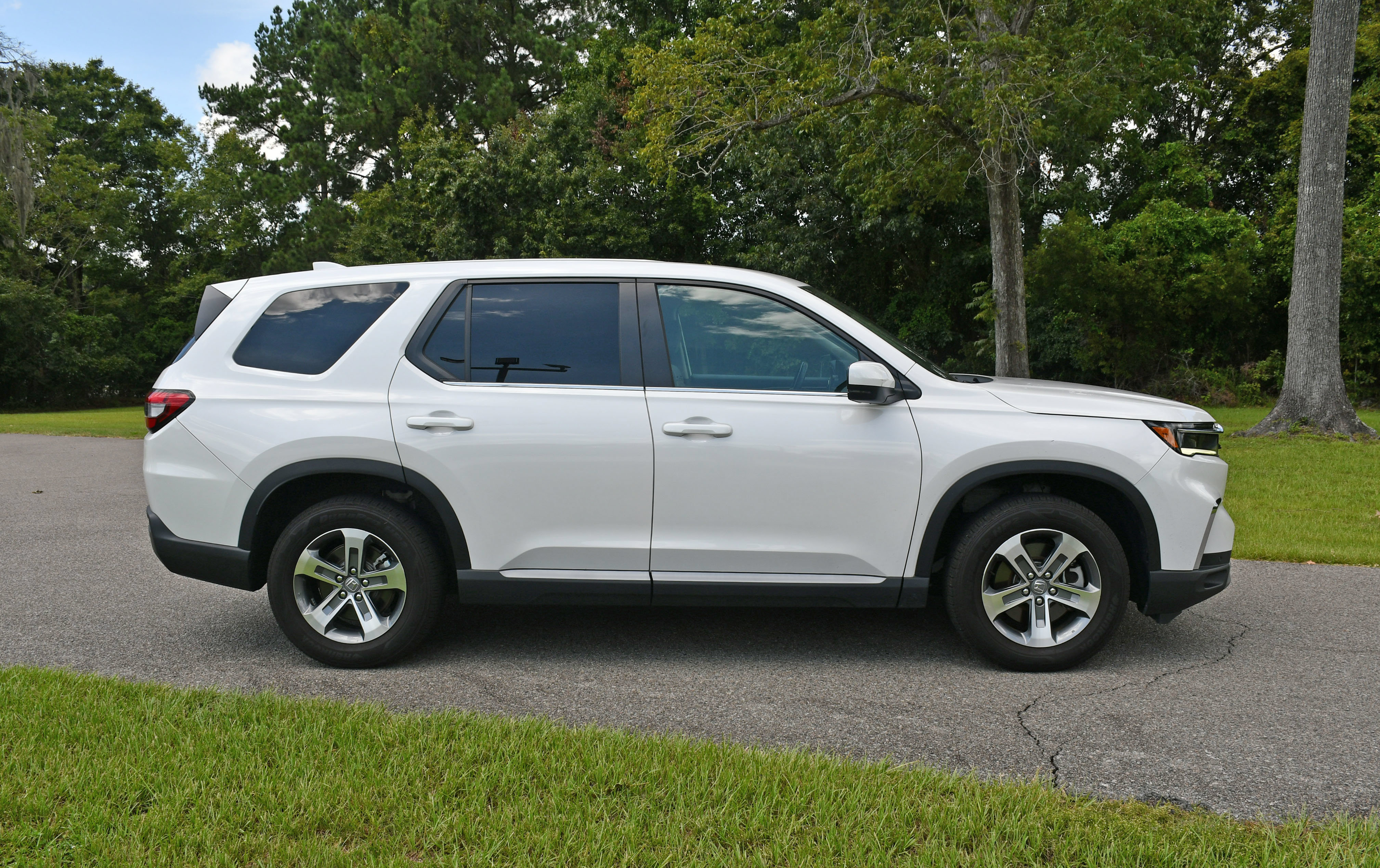 Used 2025 Honda Pilot EX-L image 5