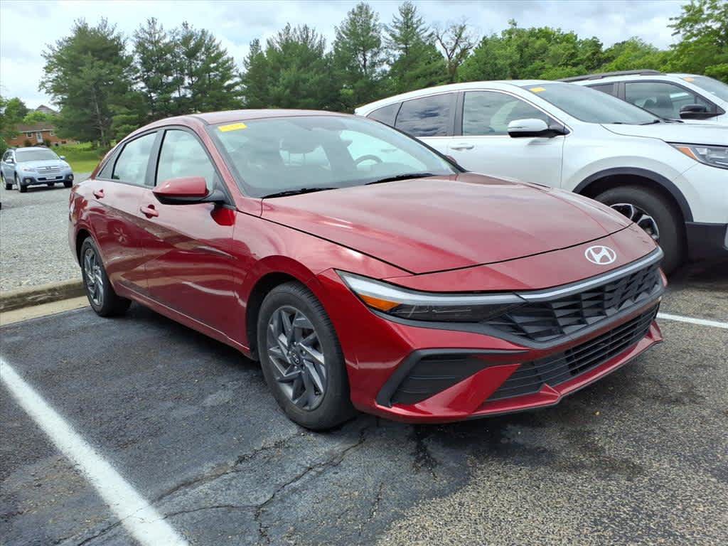 Used 2024 Hyundai Elantra SEL FWD image 14