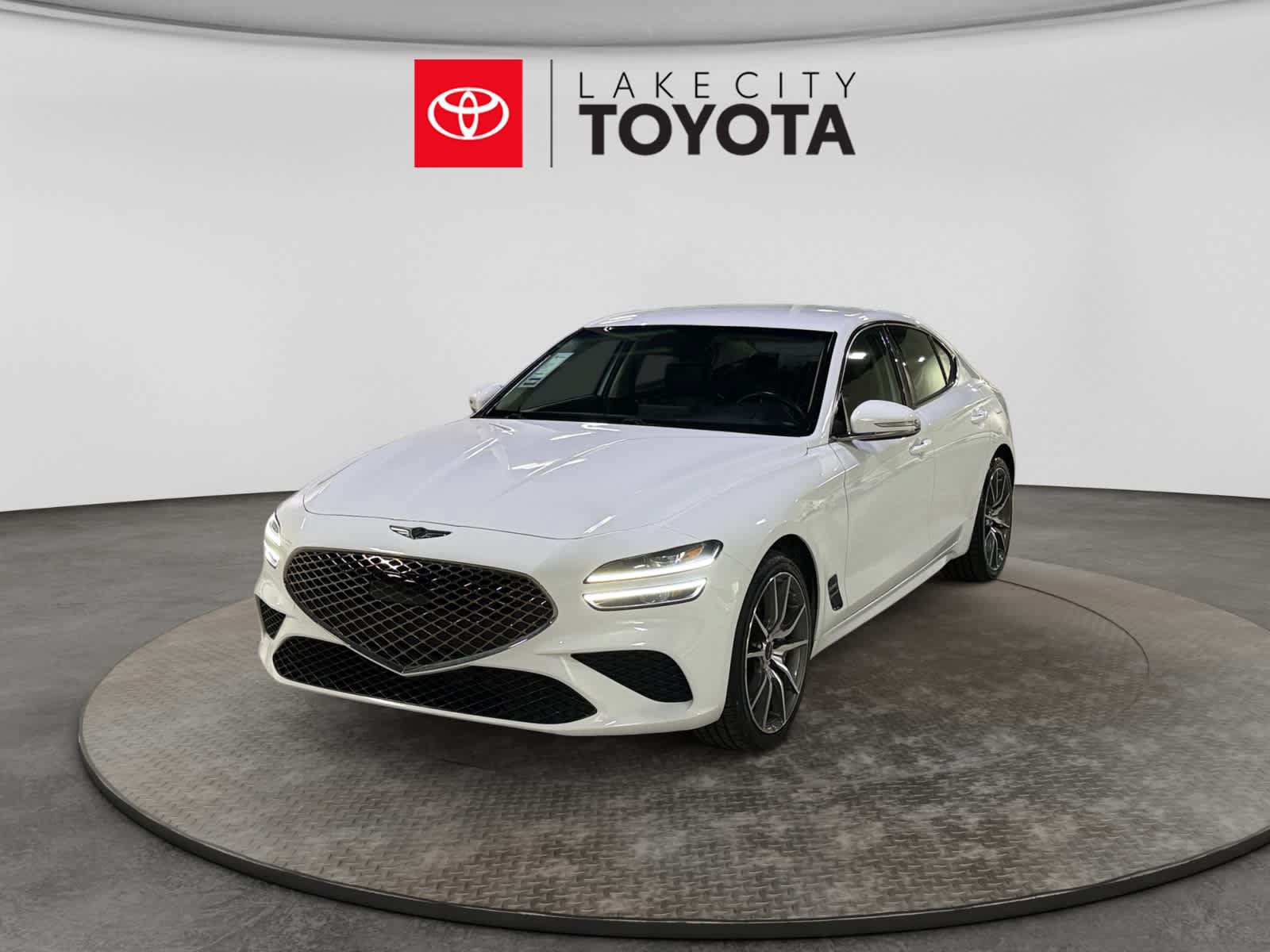 Used 2025 Genesis G70 2.5T