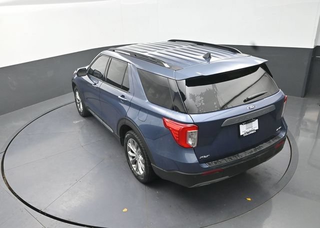 Used 2021 Ford Explorer XLT w/ Equipment Group 202A AWD/4WD image 16