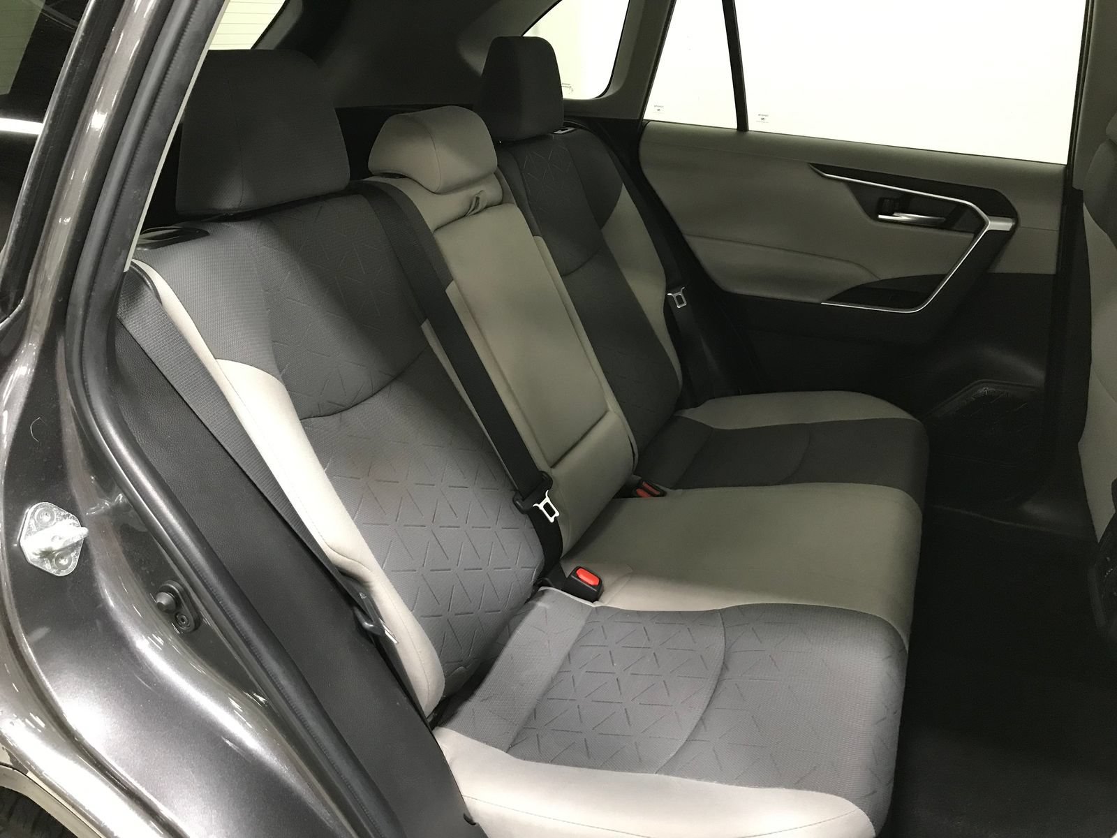 Used 2022 Toyota RAV4 XLE AWD/4WD image 24