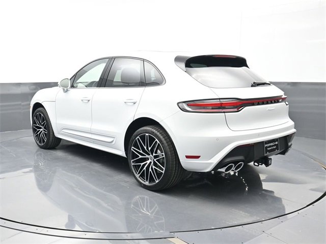 New 2026 Porsche Macan image 3