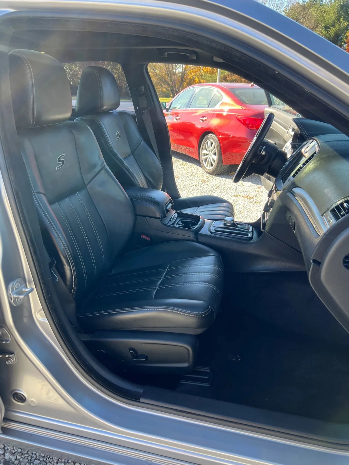 Used 2015 Chrysler 300 S image 17