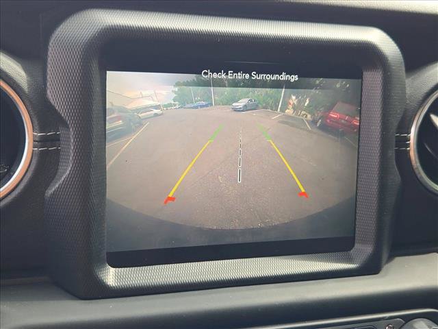 Used 2019 Jeep Wrangler Unlimited Sahara w/ Uconnect 4C Nav & Sound Group AWD/4WD image 13