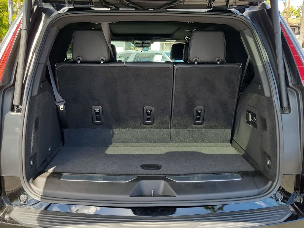 Certified 2022 Cadillac Escalade Premium Luxury image 26
