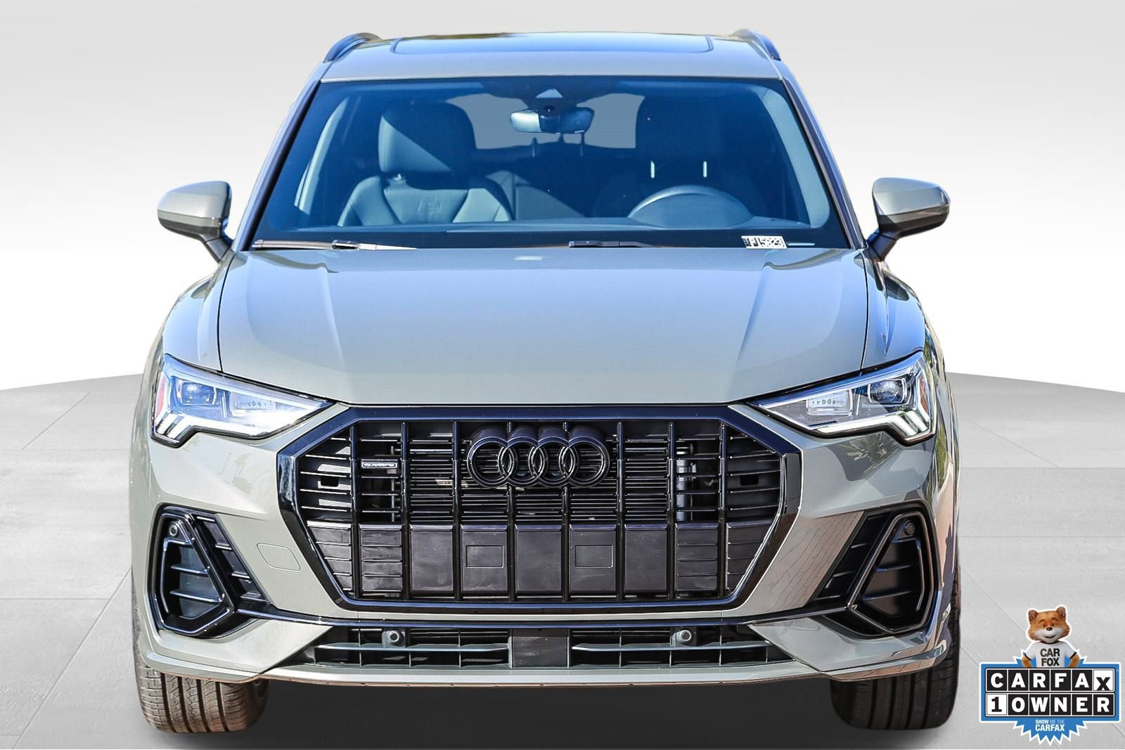 Used 2023 Audi Q3 2.0T Premium w/ Black Optic Sport Package image 2