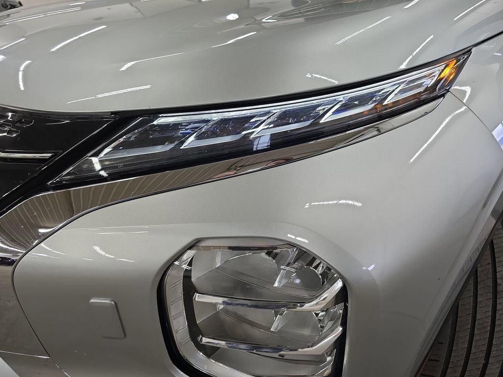 Used 2024 Mitsubishi Outlander SE AWD/4WD image 33