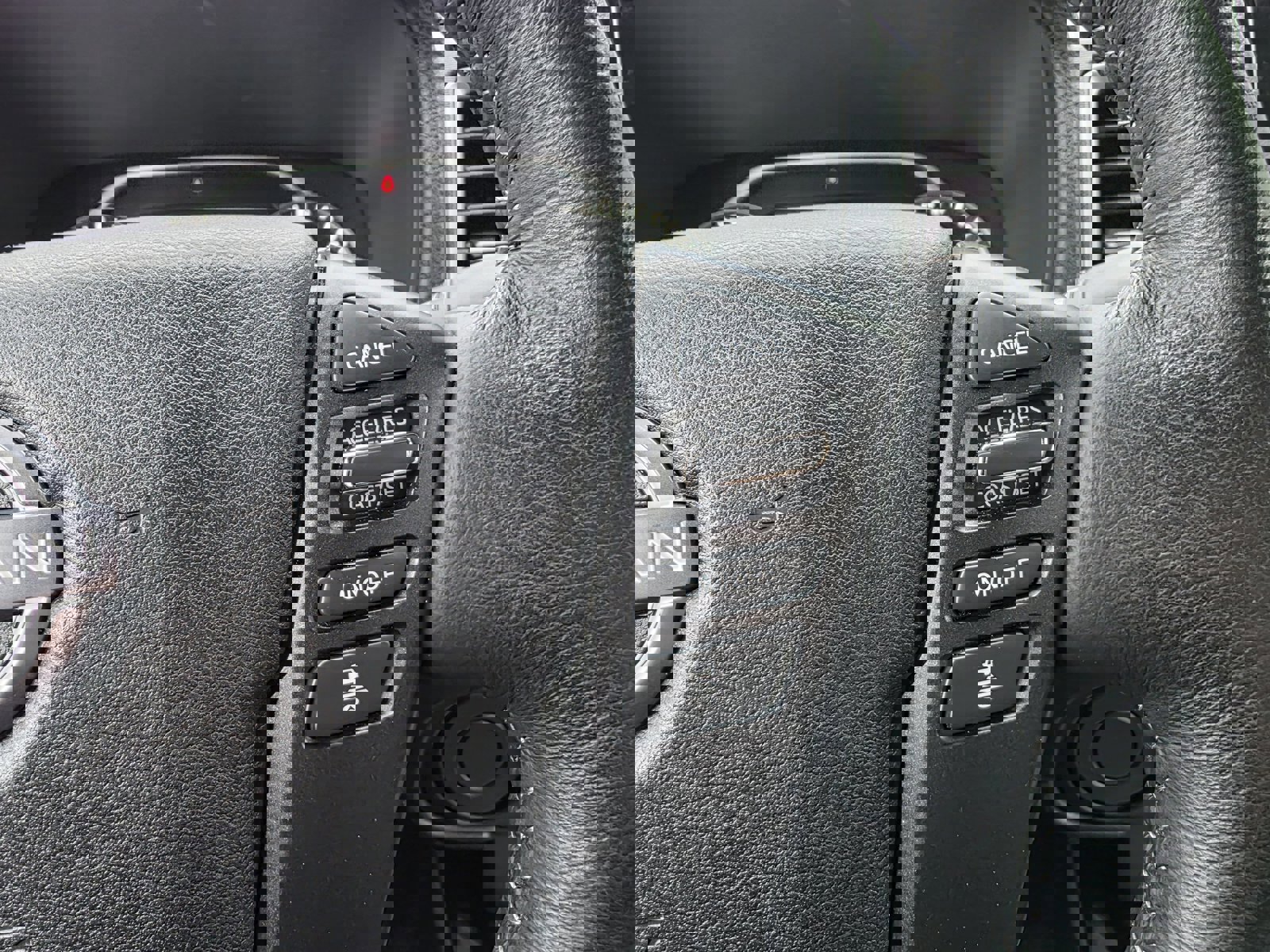 Used 2024 Nissan Frontier SV w/ Technology Package image 24