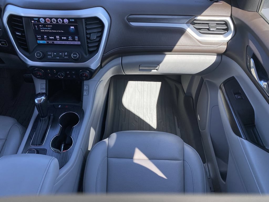 Used 2019 GMC Acadia SLT w/ LPO, Floor Liner Package FWD image 16