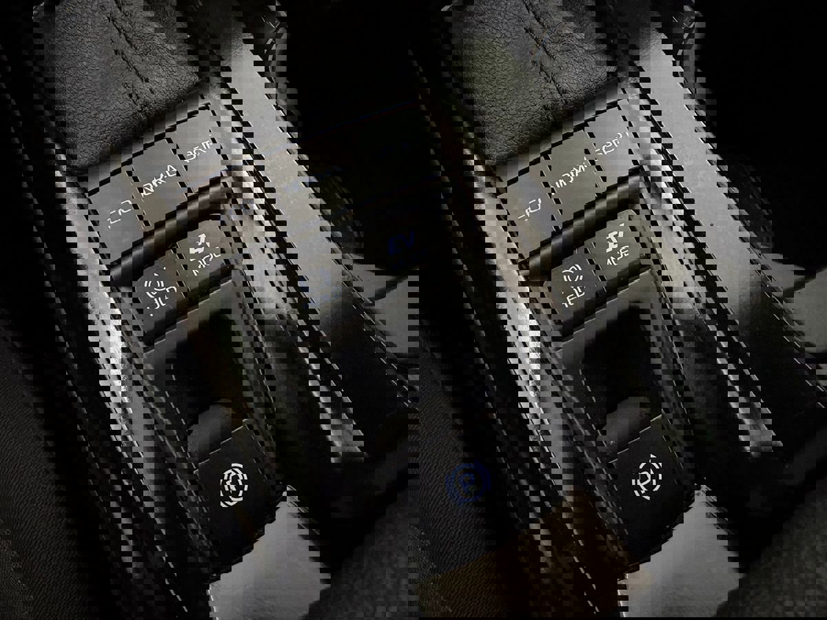 Used 2025 Toyota Camry LE image 28