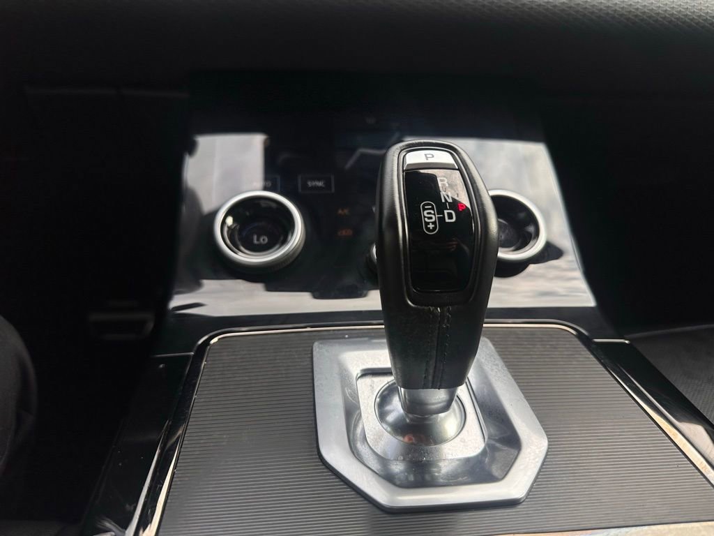 Used 2023 Land Rover Range Rover Evoque R-Dynamic S AWD/4WD image 16