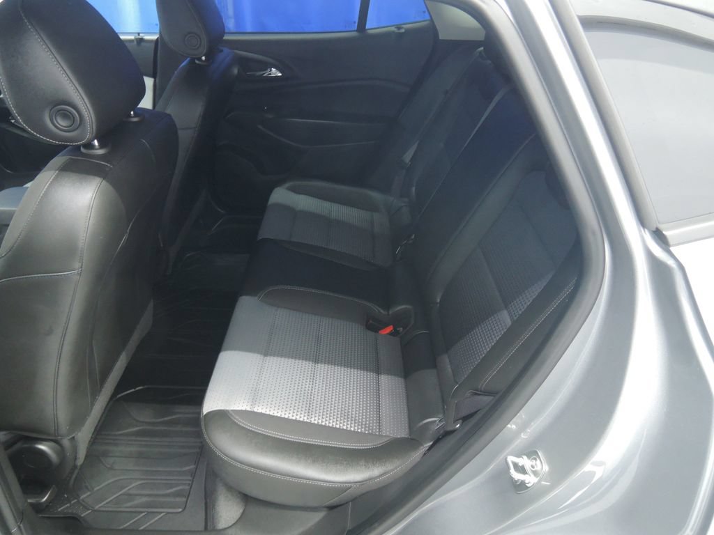 Used 2024 Chevrolet Trax LT w/ Driver Confidence Package FWD image 22
