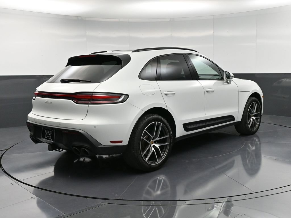 Certified 2023 Porsche Macan Turbo image 8
