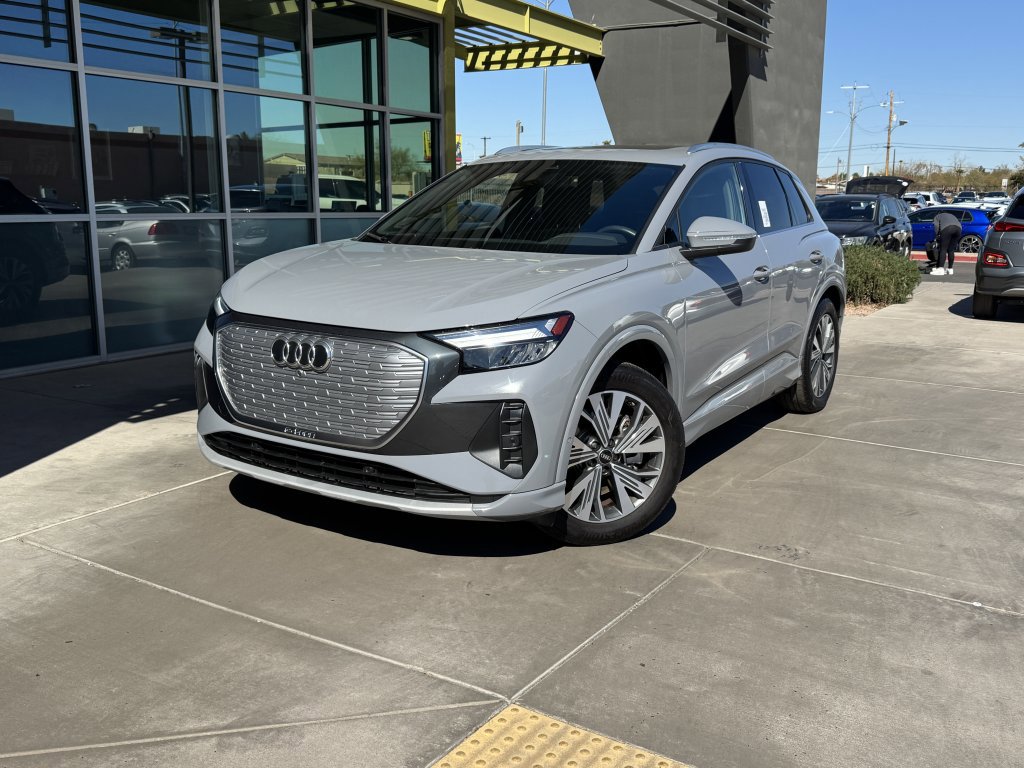 Used 2023 Audi Q4 e-tron Premium Plus w/ Premium Plus image 2