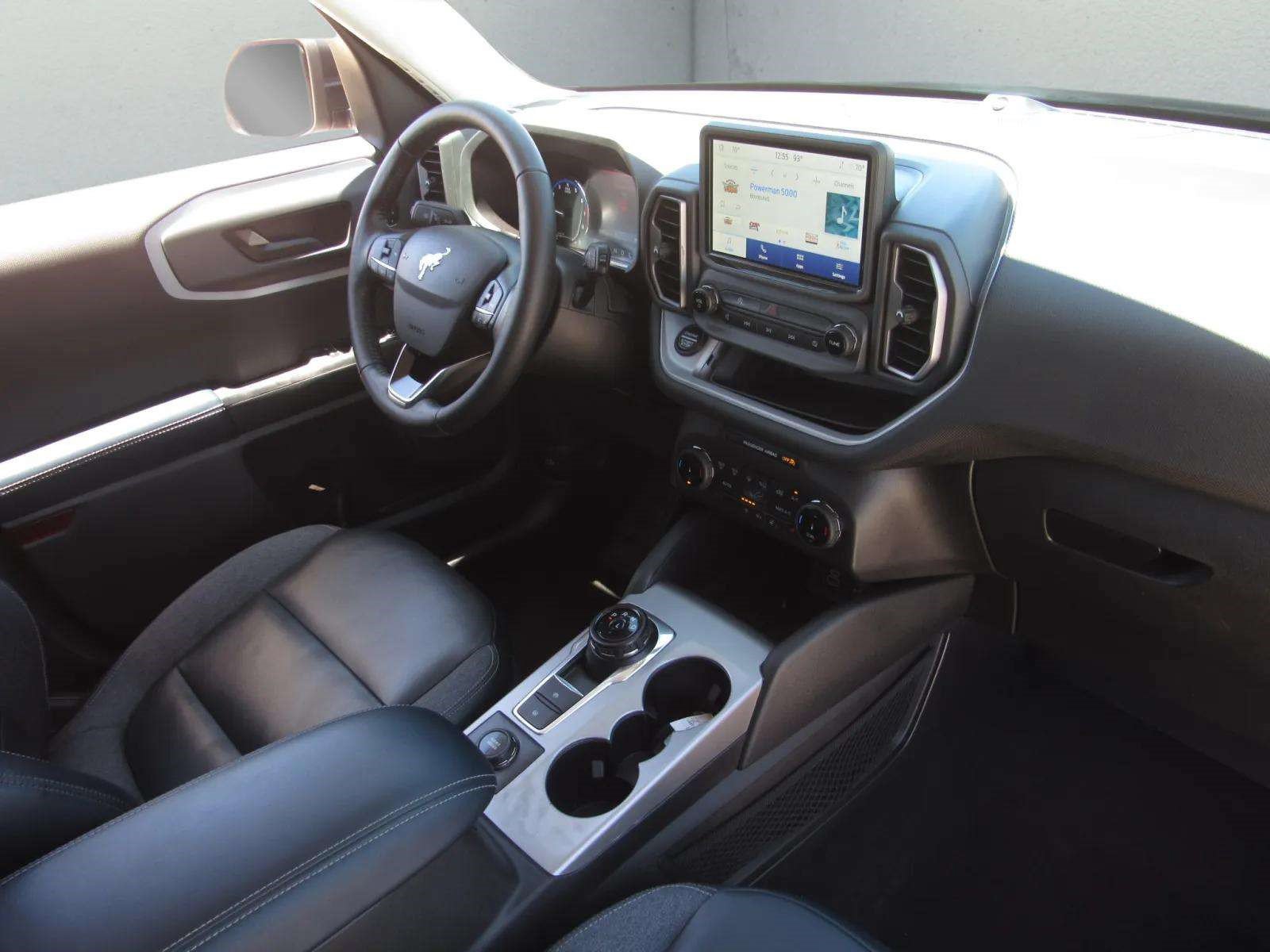 Used 2023 Ford Bronco Sport Outer Banks w/ Tech Package AWD/4WD image 9