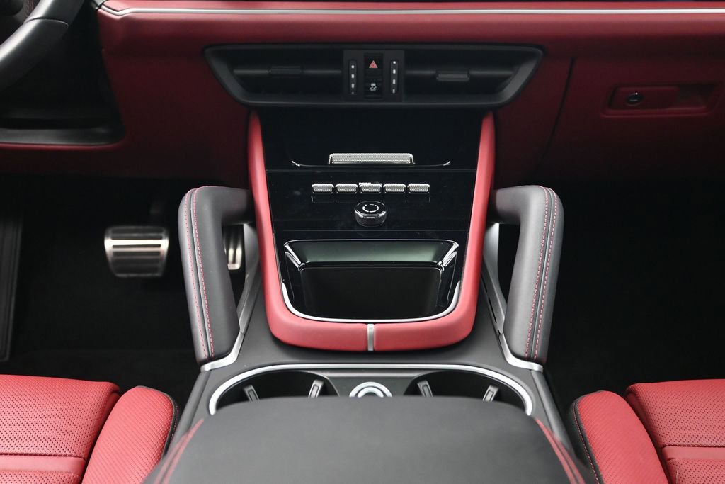Certified 2025 Porsche Cayenne GTS AWD/4WD image 10