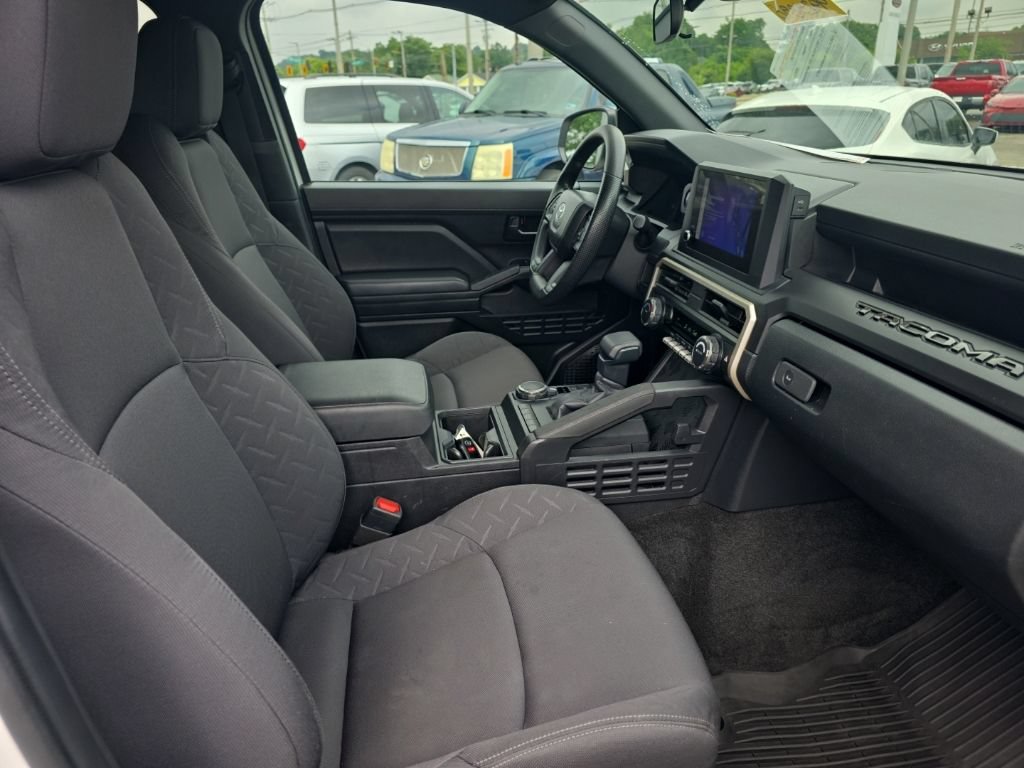 Certified 2024 Toyota Tacoma SR AWD/4WD image 9