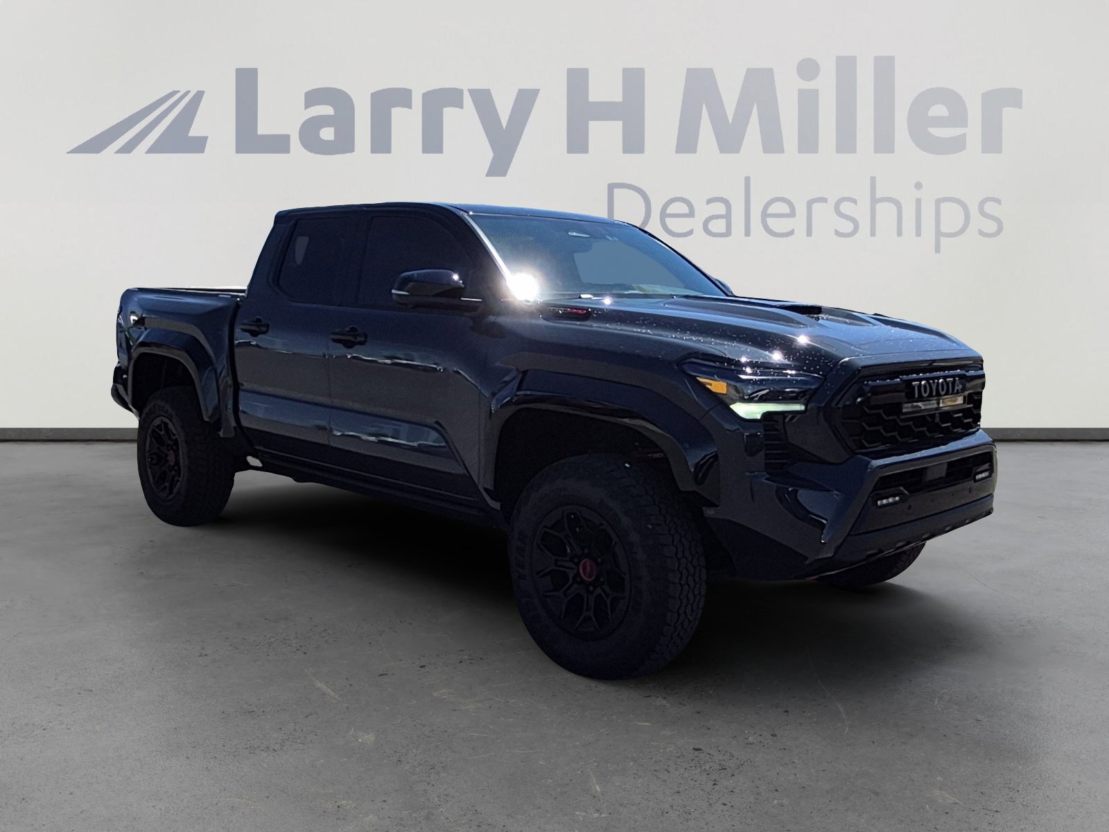 Certified 2025 Toyota Tacoma TRD Pro AWD/4WD image 7