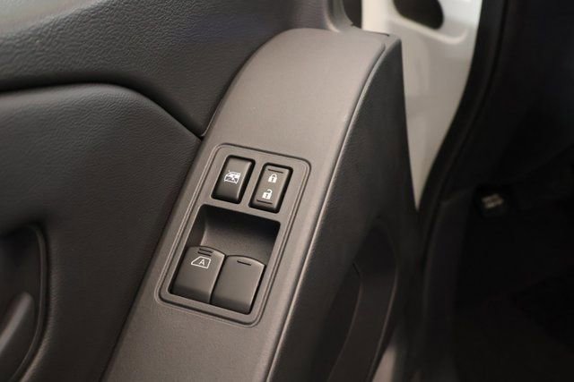 Used 2025 Nissan Frontier S image 11