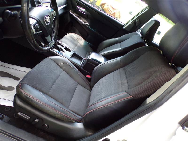 Used 2017 Toyota Camry SE FWD image 15