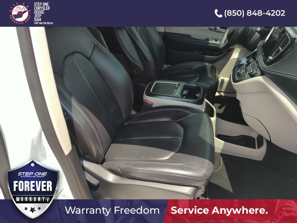 Used 2022 Chrysler Pacifica Touring-L FWD image 35