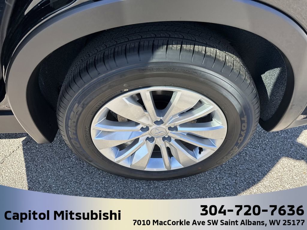 New 2025 Mitsubishi Outlander ES image 13